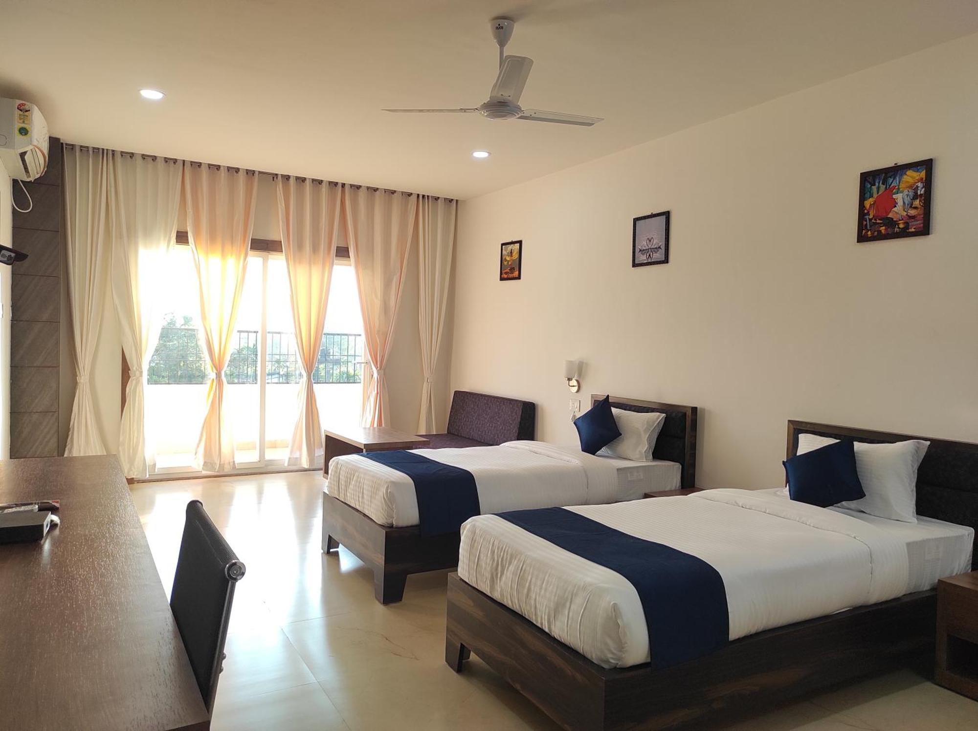 Hotel A G Palace Duliagaon エクステリア 写真