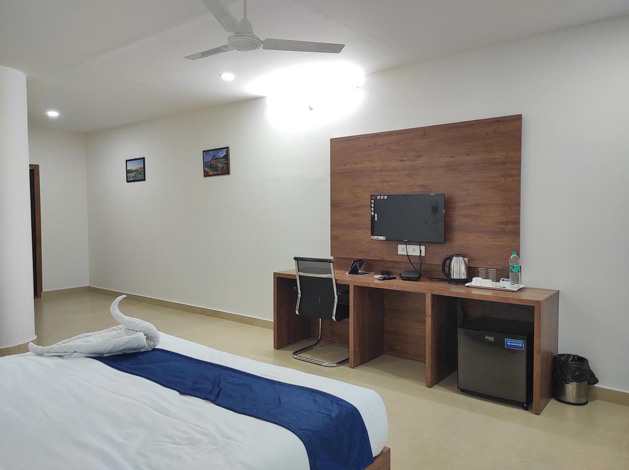 Hotel A G Palace Duliagaon エクステリア 写真